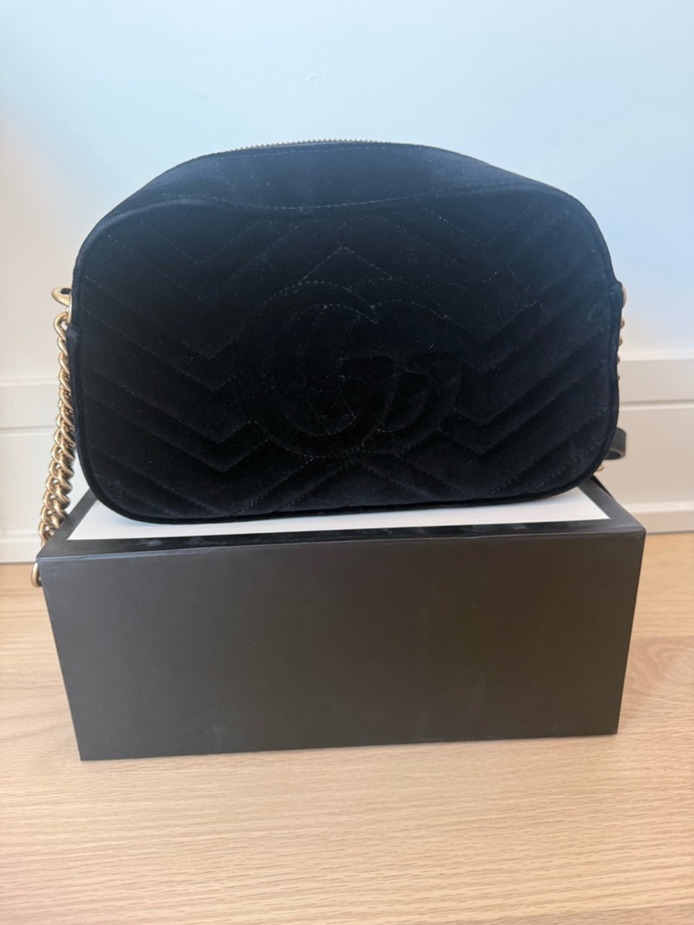 Gucci Black Velvet GG Camera Crossbody Bag with Gold Hardware - Picture 3 of 10